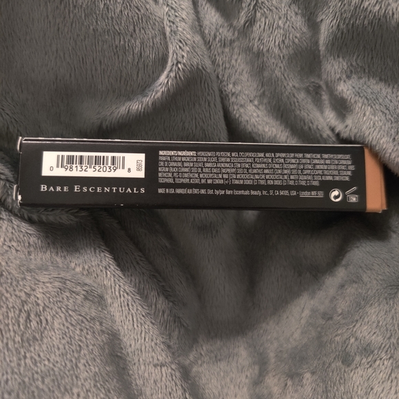 bareMinerals 16-hour Full Coverage Co - Picture 4 of 9